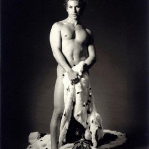 Marco Filiberti è il protagonista di Poco più di un anno fa, Diario di un pornodivo