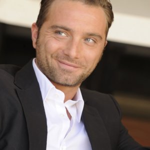 Un primo piano di Fabrizio Raggi 