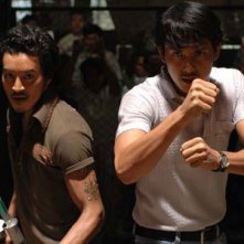 Akara Amarttayakul e Thawatchai Phanpakdee sono i protagonisti di Muay Thai Chaiya