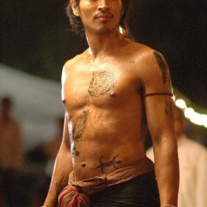 Akara Amarttayakul in una scena di Muay Thai Chaiya