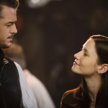 Eric Dane e Chyler Leigh in una scena dell'episodio Beat Your Heart Out di Grey's Anatomy