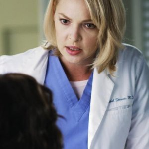 Katherine Heigl in una scena dell'episodio An Honest Mistake di Grey's Anatomy