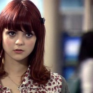 Kathryn Prescott in una scena dell'episodio 'Everyone' della terza stagione della serie tv Skins