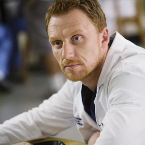 Kevin McKidd in una scena dell'episodio Beat Your Heart Out di Grey's Anatomy