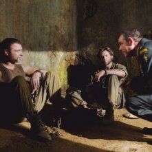 Liev Schreiber, Hugh Jackman e Danny Huston in una scena del film X-Men - Le origini: Wolverine