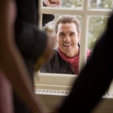 Matthew McConaughey interpreta Connor Mead nel film La rivolta delle ex