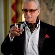 Michael Douglas è lo zio Wayne nel film La rivolta delle ex