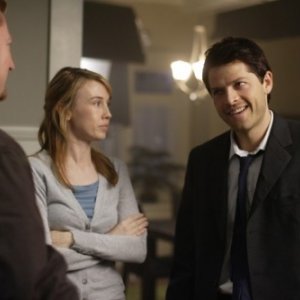 Misha Collins e Wynn Everett nell'episodio The Rapture di Supernatural