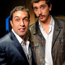 Pietro Taricone E Corrado Fortuna In Una Scena Dell Episodio Maledetto Tag Di Feisbum Il Film 114118