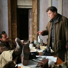 Valerio Binasco e Michele Placido in una scena del film Il sangue dei vinti