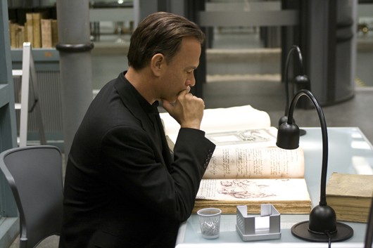 Robert Langdon Tom Hanks Nell Archivio Segreto Vaticano In Una Scena Di Angeli E Demoni 114542