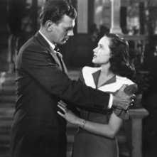 Joseph Cotten e Teresa Wright nel film L'ombra del dubbio (1943)