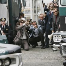 Una scena d'azione dell'episodio 'Tuesday's Dead' della serie tv Life on Mars