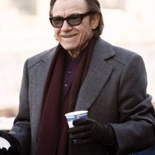 Harvey Keitel in una scena dell'episodio 'Coffee, Tea or Annie' della serie tv Life on Mars