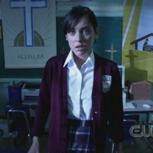 Jessica Stroup in una scena dell'episodio The Dionysian Debacle di 90210