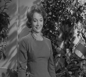 Barbara Shelley è Anthea Zellaby in Il villaggio dei dannati