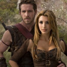 India de Beaufort e Sean Maguire in una foto promozionale della serie Kröd Mändoon and the Flaming Sword of Fire