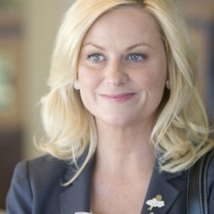 Amy Poehler in una scena dell'episodio The Reporter di Parks and Recreation