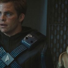 Chris Pine e John Cho in una scena del film Star Trek