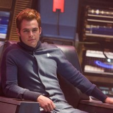 Chris Pine interpreta James Kirk nel film Star Trek