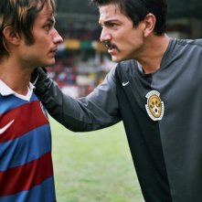 Gael García Bernal e Diego Luna in una scena del film Rudo y Cursi