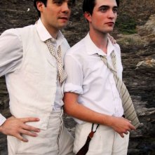 Javier Beltrán e Robert Pattinson in una scena del film Little Ashes