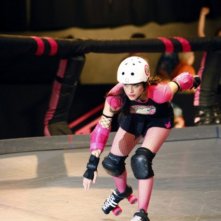 Selma Blair in una scena dell'episodio Competition di Kath and Kim