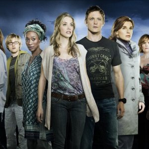 Una foto promozionale del cast della nuova serie NBC Day One