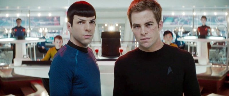 Zachary Quinto e Chris Pine sul set del film Star Trek (2009)