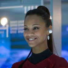 Zoe Saldana è Nyota Uhura nel film Star Trek