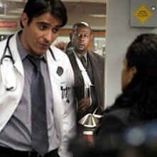 Forest Whitaker Con Il Collega Goran Visnjic Nell Episodio Heart Of The Matter Della Serie Tv Er Medici In Prima Linea 115648