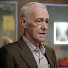 John Mahoney nel ruolo di Bennett Cray nell'episodio 'Somebody to love' della serie tv ER - Medici in prima linea