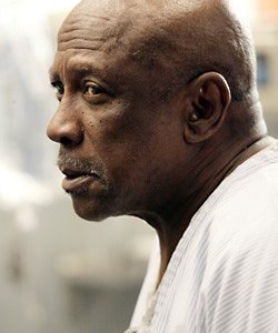 Louis Gossett Jr. nell'episodio 'The Family Man' della serie tv ER - Medici in prima linea