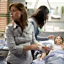 Maura Tierney in una scena dell'episodio 'Life After Death' della serie tv ER - Medici in prima linea