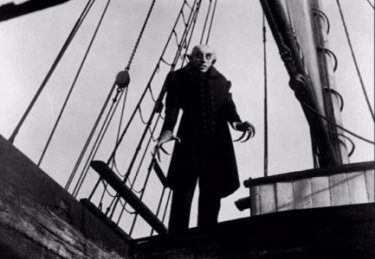 Max Schreck è Nosferatu nel capolavoro di Murnau