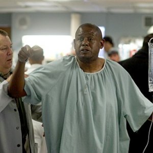 Troy Evans con Forest Whitaker nell'episodio 'Ames v. Kovac' della serie tv ER - Medici in prima linea