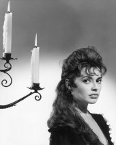 Yvonne Monlaur è Marianne Danielle in una immagine pubblicitaria di Le spose di Dracula