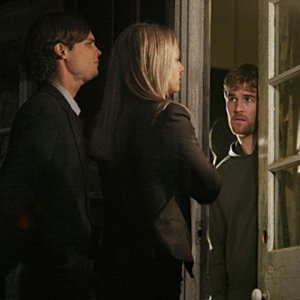 A.J. Cook, James Van der Beek e Matthew Gray Gubler in una scena dell'episodio 'Raphael - prima parte' della serie tv Criminal Minds