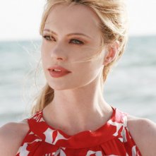 Anna Falchi in una scena della serie TV Piper