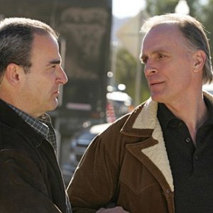 Mandy Patinkin e Keith Carradine, qui nel ruolo di Frank, un prolifico serial killer nell'episodio ' No Way Out ' di Criminal Minds