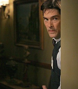 Thomas Gibson in una scena della premiere della seconda stagione di Criminal Minds dal titolo 'Il Re dei pescatori - seconda parte'