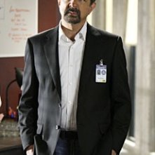 Joe Mantegna nell'episodio 'Bassa intensità', finale della terza stagione di Criminal Minds