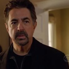 Joe Mantegna nell'episodio 'Zoe's Reprise' della serie televisiva Criminal Minds
