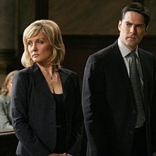 Thomas Gibson con Amy Carlson  in una scena dell'episodio 'Tabula Rasa' della serie tv Criminal Minds