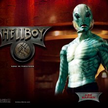 Wallpaper di Doug Jones che interpreta Abraham Sapien nel film 'Hellboy'