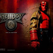 Wallpaper di Ron Perlman che interpreta Hellboy nel film 'Hellboy'