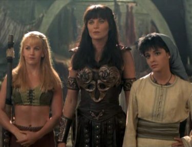 Shiri Appleby, Renée O'Connor e Lucy Lawless nell'episodio 'Xena e la leggenda delle due Muse'