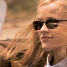 Annette Hargrove (Reese Witherspoon) sulla Jaguar di Sebastian nel film 'Cruel Intentions'