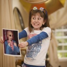 Allisyn Ashley Arm in una scena dell'episodio Poll'd Apart di Sonny tra le stelle