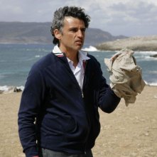 Enrico Lo Verso nel mystery televisivo L'isola dei segreti